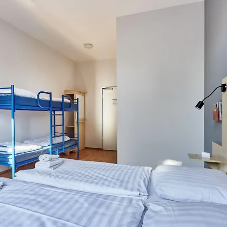 Hotel A&o Hauptbahnhof 2*