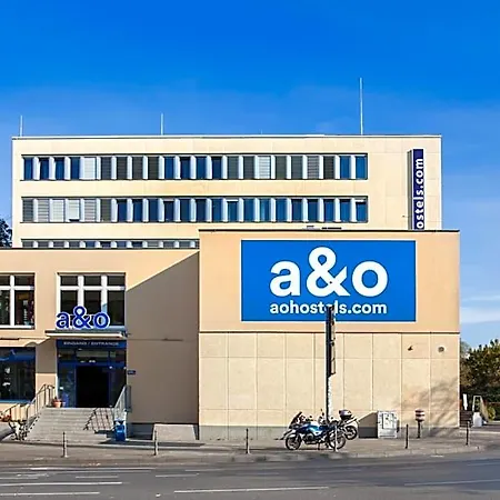 מלון A&o Hauptbahnhof 2*