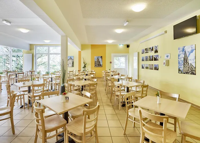 מלון A&o Hauptbahnhof אאכן