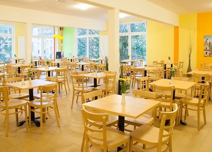 מלון A&o Hauptbahnhof 2*